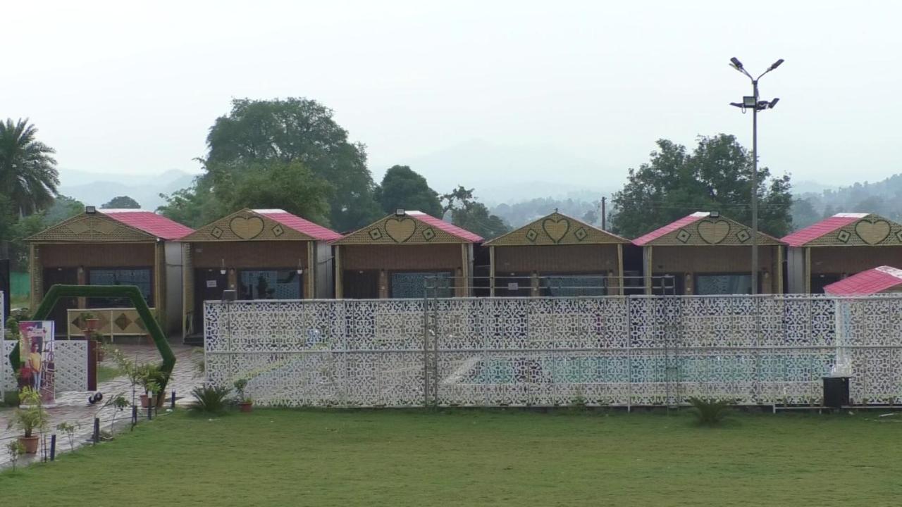 Midwaay Resort Patratu Exterior photo