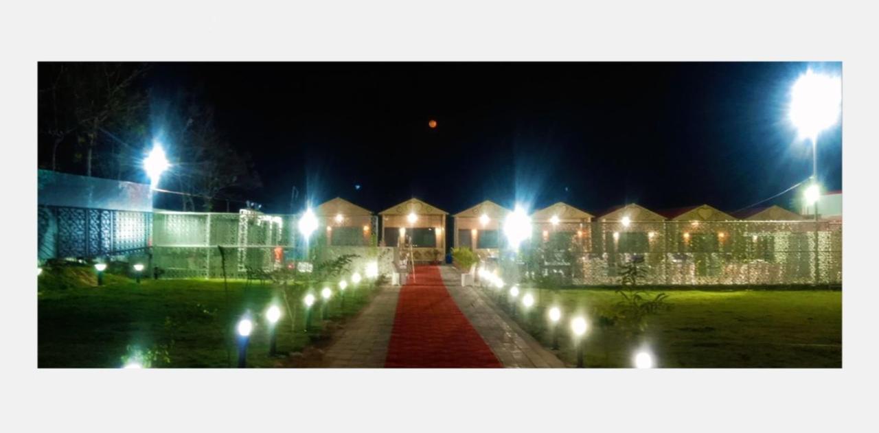 Midwaay Resort Patratu Exterior photo