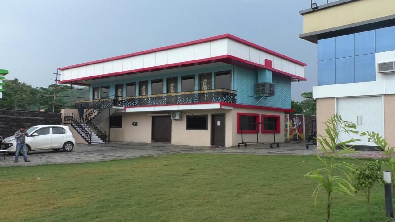 Midwaay Resort Patratu Exterior photo
